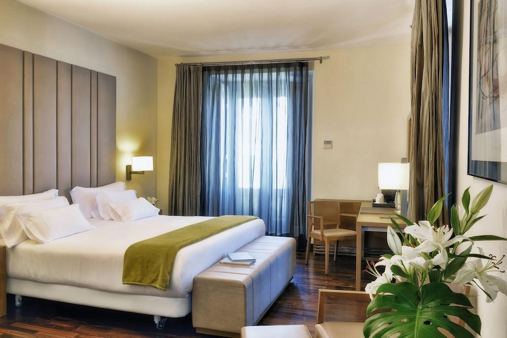 Nh Collection Madrid Palacio De Tepa Екстер'єр фото A room at the hotel